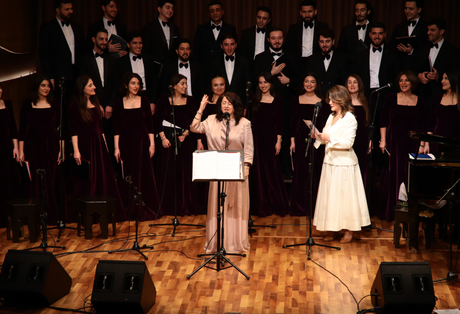 "Səninlə dünyada bəxtiyaram mən" adlı ədəbi-musiqili proqram təqdim edilib