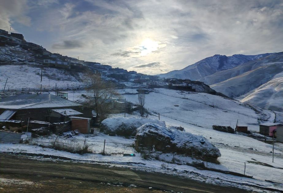 Xınalıq və Qırıza qar yağdı, temperatur mənfi 3 dərəcə düşdü