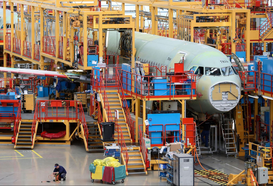 “Airbus” korporasiyası 628 təyyarədə metal örtükləri yoxlamalı olacaq