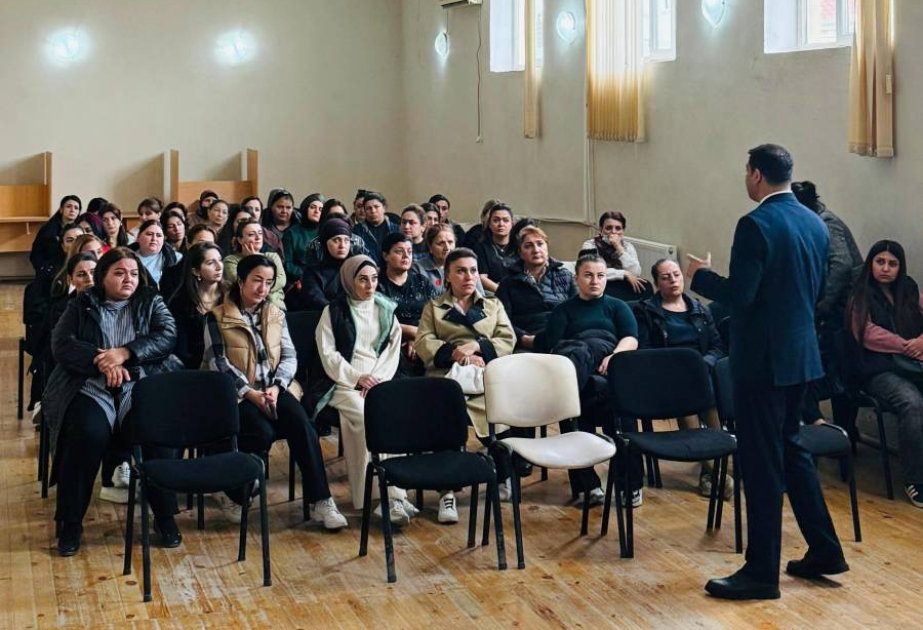 Orta məktəbdə valideynlərlə maarifləndirici görüş keçirilib