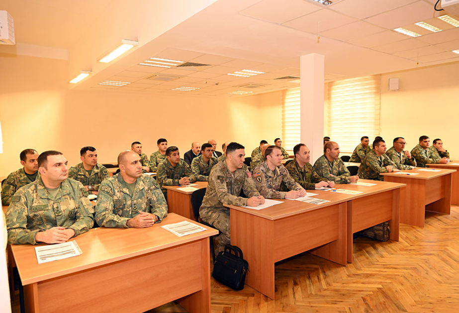 Bakıda NATO-nun mobil təlim qrupu tərəfindən seminar-məşğələ keçirilir