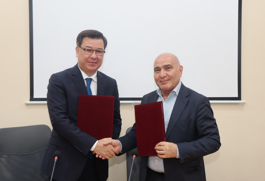 Tarix və Etnologiya İnstitutu ilə Çimkent Universiteti arasında memorandum imzalanıb