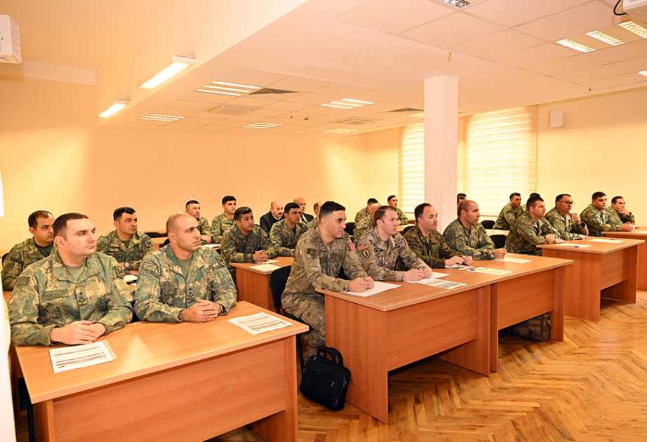 NATO mobile training team holds seminar in Baku