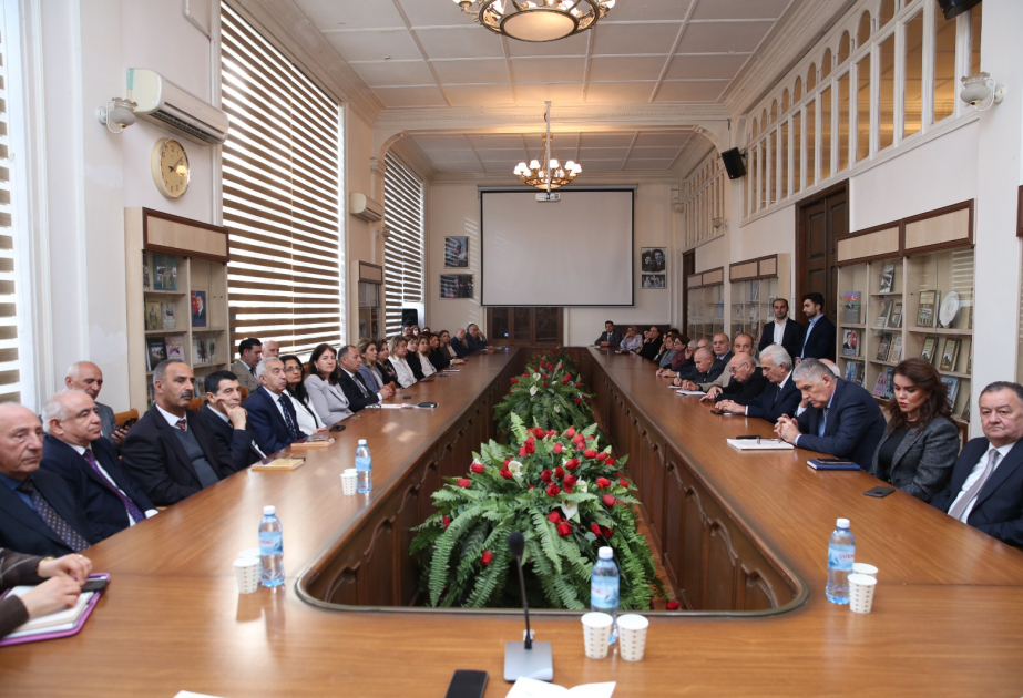 ADPU-da AMEA-nın 80 illik yubiley tədbirində Prezident İlham Əliyevin çıxışı və qarşıda duran vəzifələrə dair dəyirmi masa keçirilib