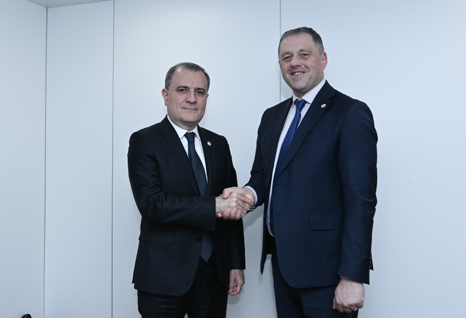 Azərbaycanla İrlandiya arasında regional və beynəlxalq gündəlikdə duran məsələlər nəzərdən keçirilib