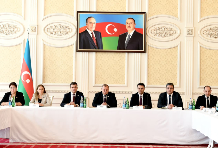 “Naxçıvan Muxtar Respublikasının 2026-cı il büdcəsi haqqında” qanun layihəsi Ali Məclis komitələrinin birgə iclasında müzakirə edilib