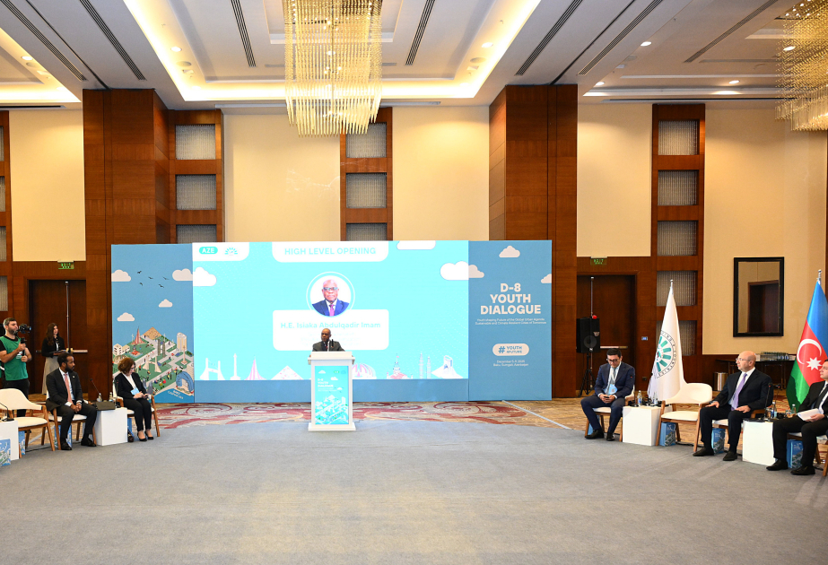 Baku richtet ersten Jugenddialog der D-8-Länder aus