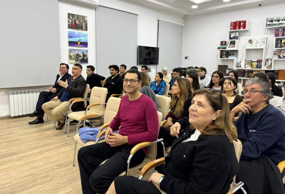 Azərbaycan Animasiya Assosiasiyasının sədri Rəşid Ağamalıyev tələbələrlə görüşüb