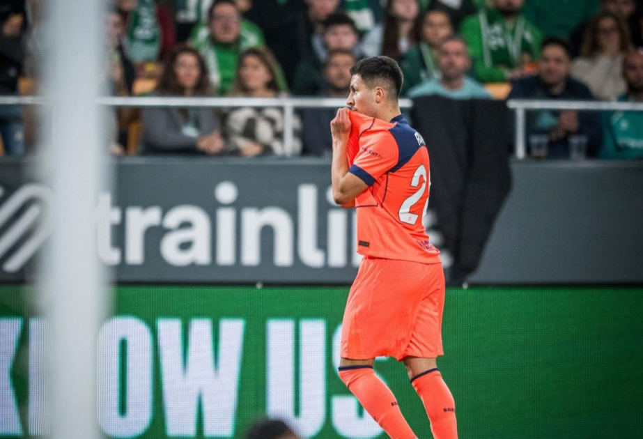 Torres' hat-trick powers Barcelona past Betis in La Liga