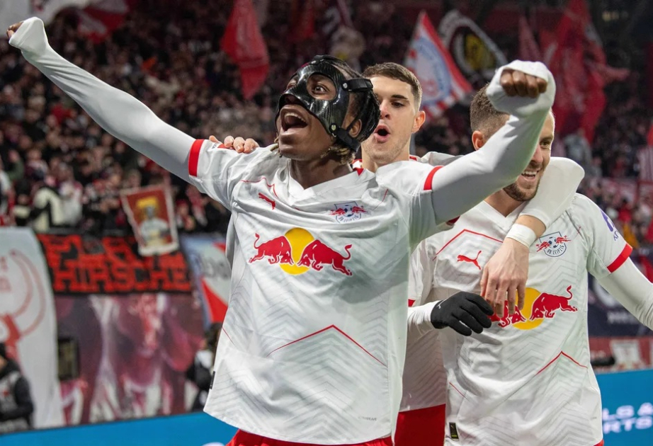 Bundesliga: FC Bayern gewinnt deutlich in Stuttgart, Leipzig deklassiert Frankfurt