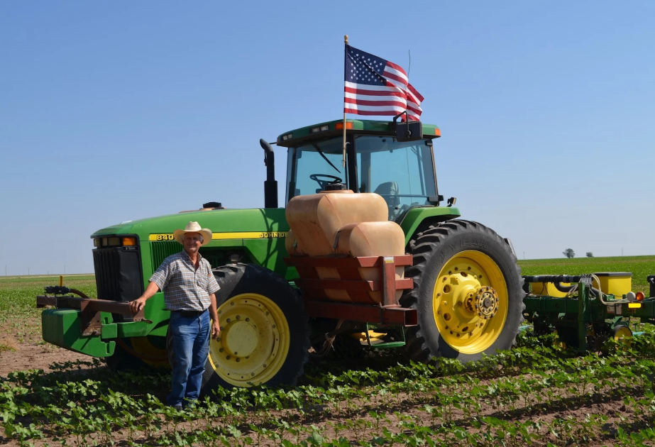 Trump to unveil $12 billion aid for farmers hit by trade war, White House official says