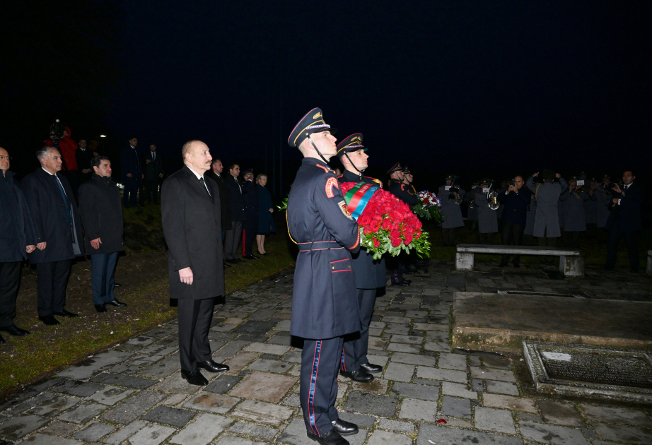 Presidents of Azerbaijan and Slovakia visited Gate of Freedom Memorial in Bratislava VIDEO