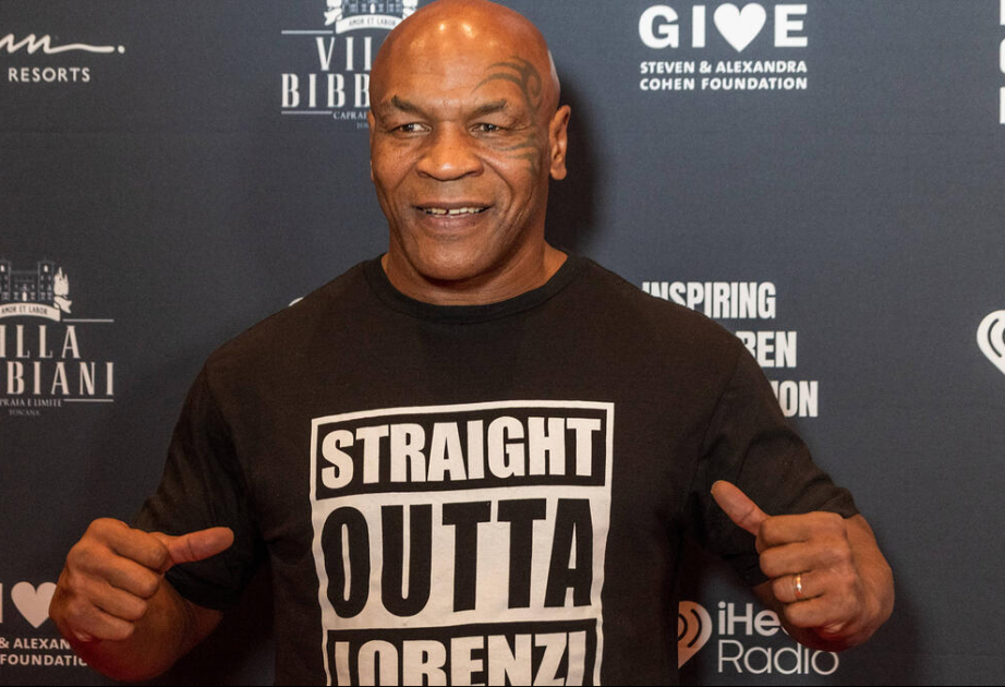 Tyson vs. Mayweather - Box-Ikonen kämpfen in Afrika