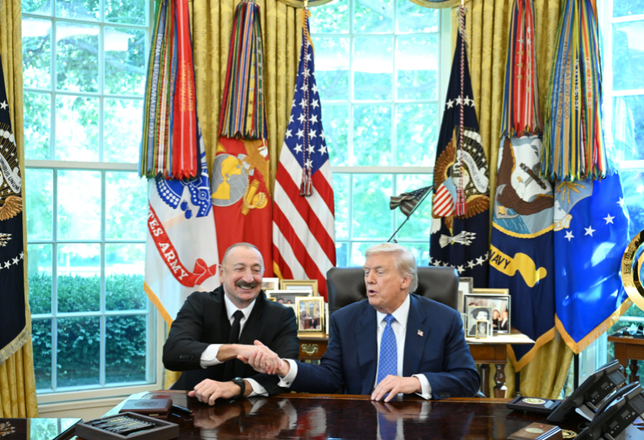 Präsident Ilham Aliyev dankt Präsident Donald Trump