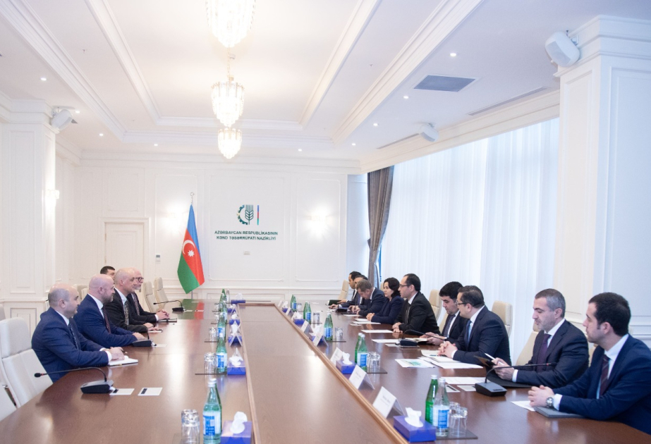 Azerbaijan, John Deere discuss expansion of cooperation
