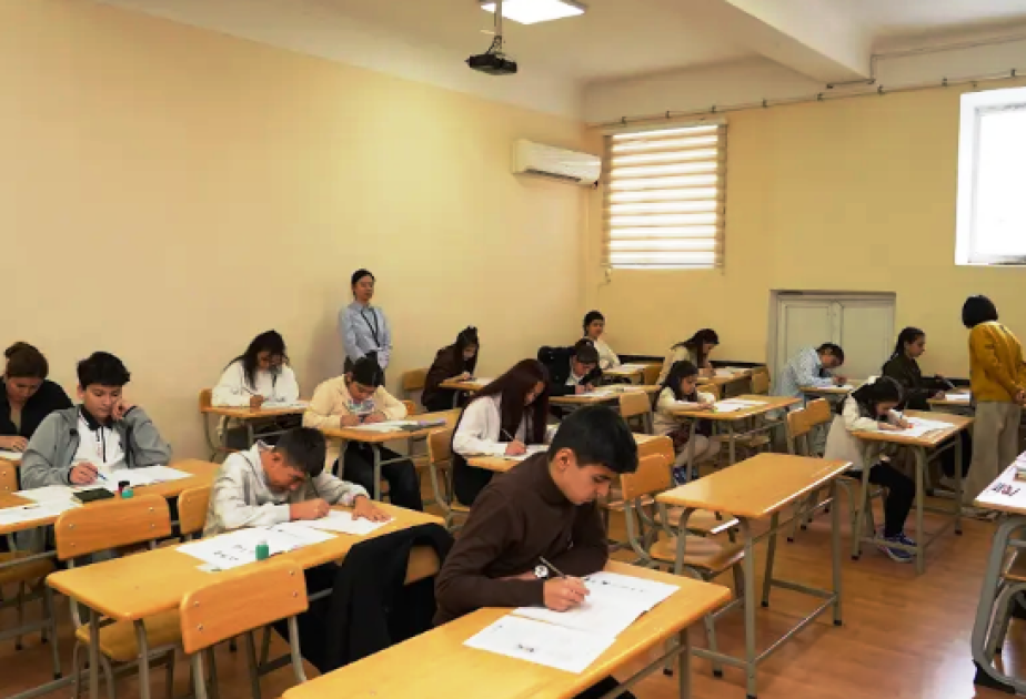 阿塞拜疆语言大学孔子学院成功举办HSK及HSKK考试