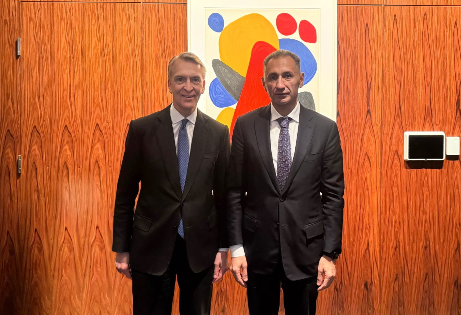 Azerbaiyán y empresa estadounidense exploran inversiones en IA e infraestructura de transporte