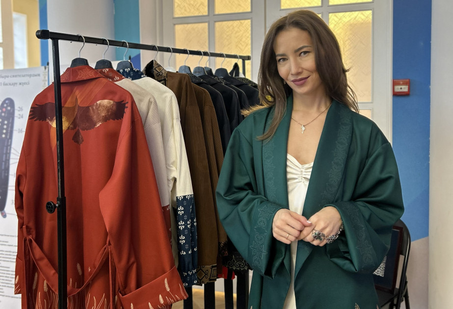 Модельер из Казахстана Айжан Колчина: Мы — ветви одного большого древнего дерева