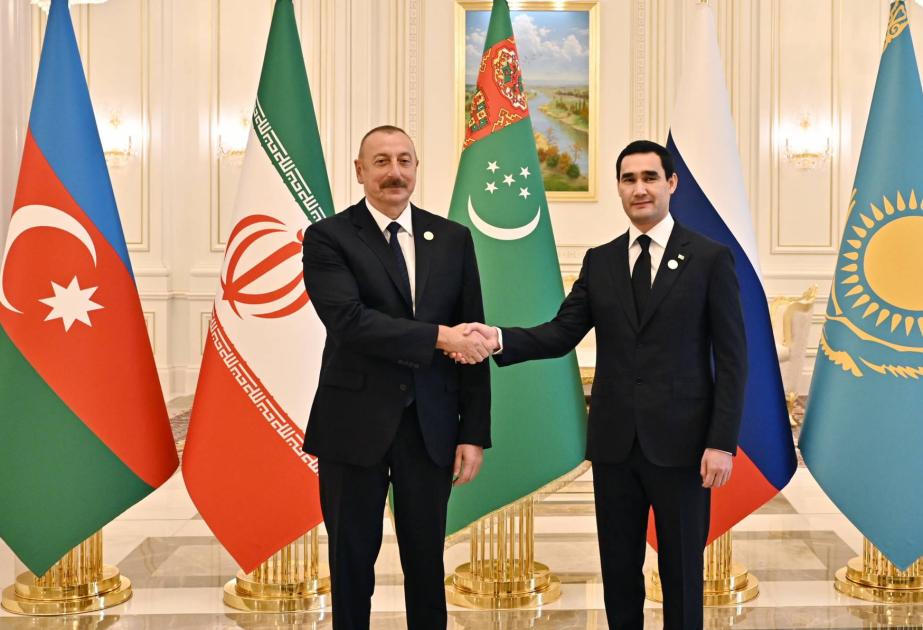 El Presidente de Azerbaiyán felicita a su homólogo turkmeno con motivo del 30º aniversario del reconocimiento de la neutralidad de Turkmenistán