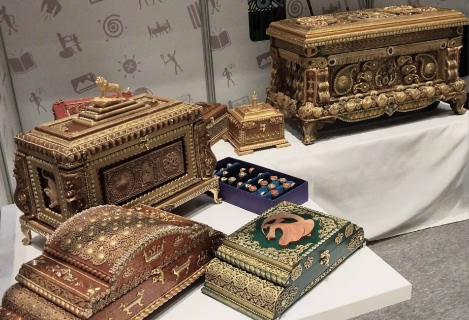 Rəssamlar İttifaqının üzvü: Sənət əsərlərini yalnız estetika deyil, düşüncə modeli kimi təqdim edirik