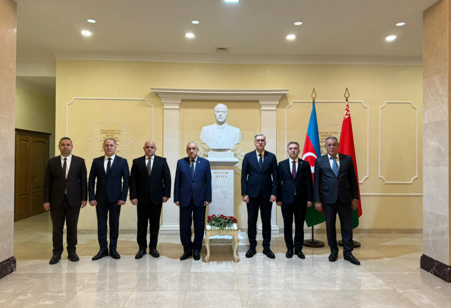 Belarusda Ümummilli Lider Heydər Əliyevin xatirəsi anılıb
