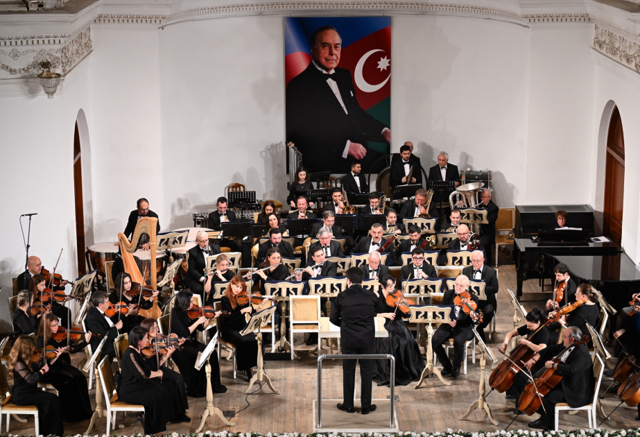 Ümummilli Lider Heydər Əliyevin xatirəsinə həsr olunmuş anım gecəsi keçirilib