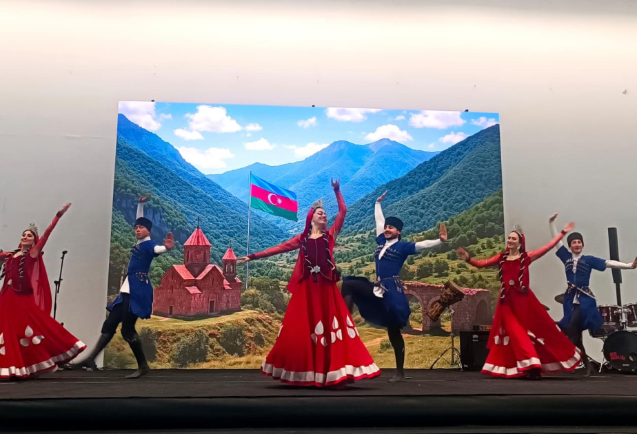 Azerbaiyán estuvo representado en el III Festival Mundial de las Culturas celebrado en Ankara
