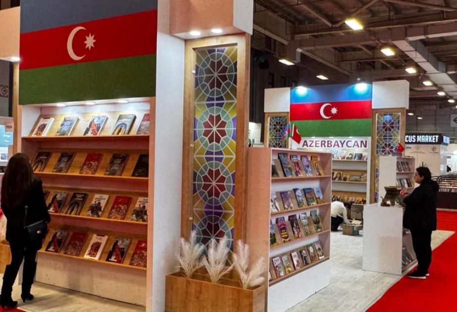 İstanbul Beynəlxalq Kitab Sərgisində Ümummilli Lider Heydər Əliyevə həsr olunan kitab sərgisi açılıb VİDEO