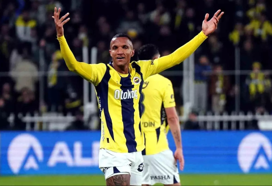 “Fənərbağça” futbolçusuna şərt qoyub