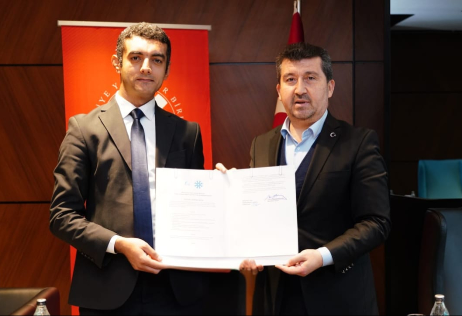 Türkiyə Yazarlar Birliyi ilə Dünya Gənc Türk Yazarlar Birliyi arasında memorandum imzalanıb