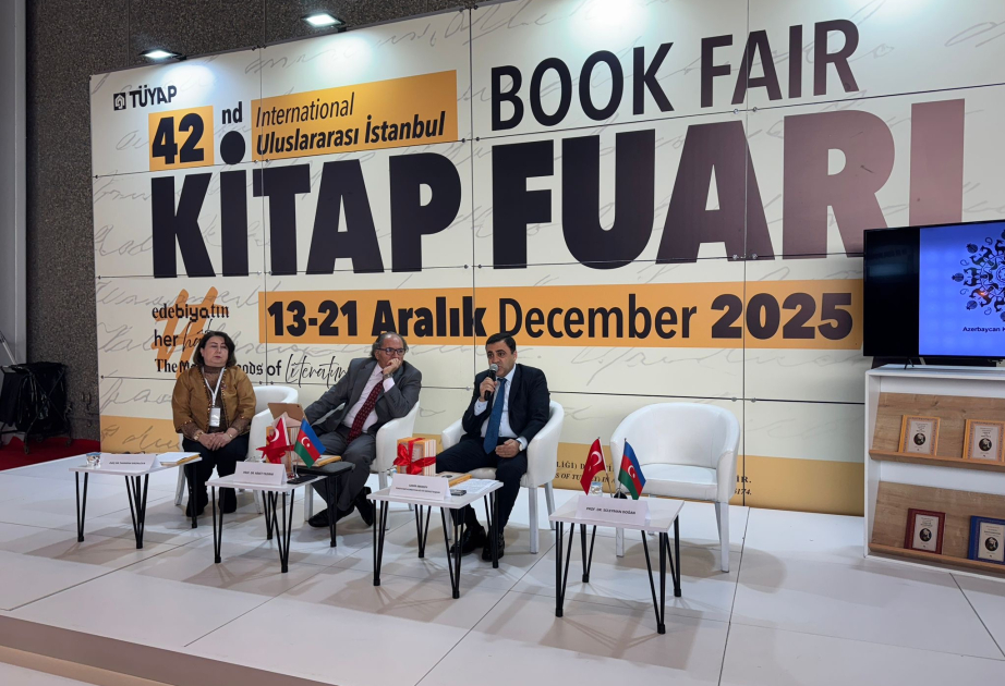 Istanbul International Book Fair hosts presentation of “Leyli and Majnun” in Turkish