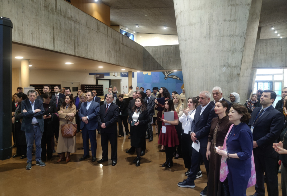 UNESCO-nun mənzil-qərargahında memar Əcəmi Naxçıvaninin 900 illiyinə həsr edilmiş sərgi açılıb VİDEO