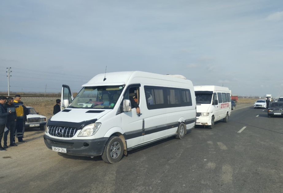 Un autre groupe d’anciens déplacés internes part pour les villages de Seyidbeyli et de Tézébiné de la région de Khodjaly