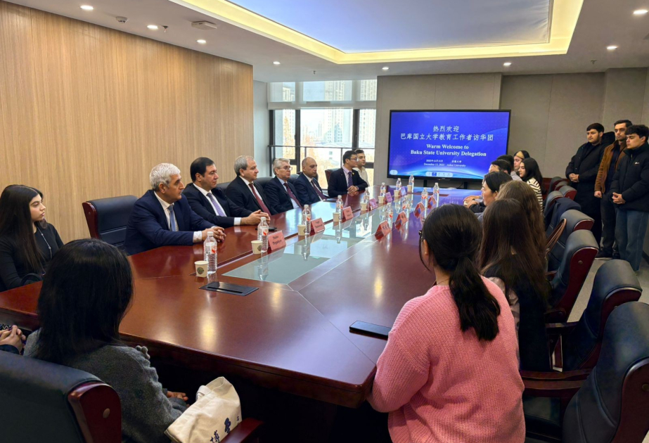 Çinin Anhui Universitetində təhsil alan azərbaycanlı tələbələrlə görüş keçirilib