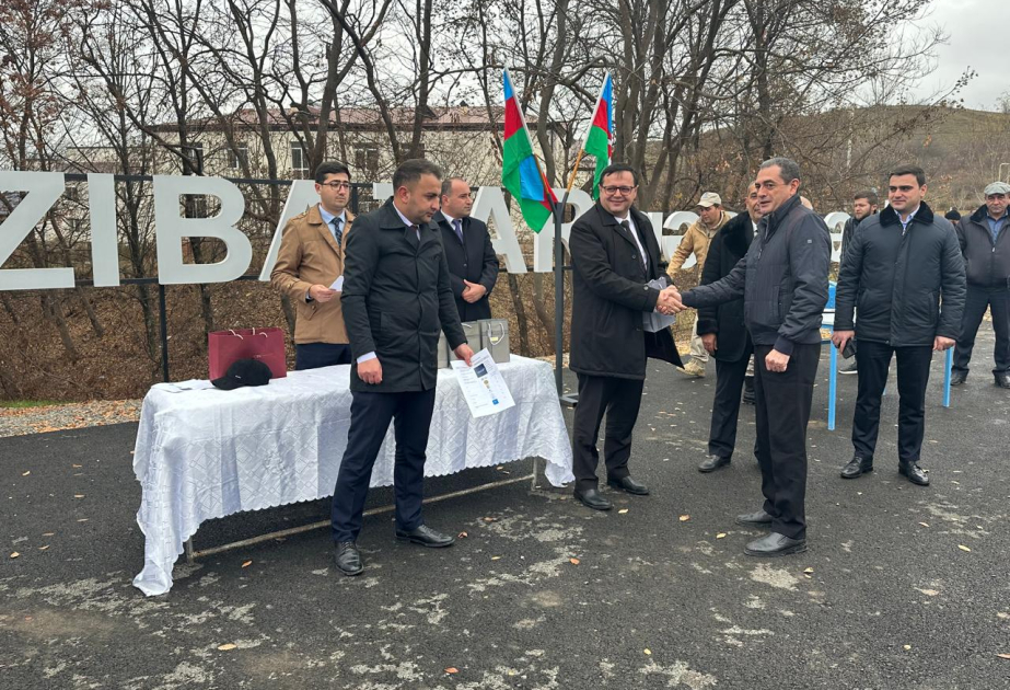 Qırmızı Bazarda daha 18 ailəyə evlərinin açarları təqdim olunub - YENİLƏNİB