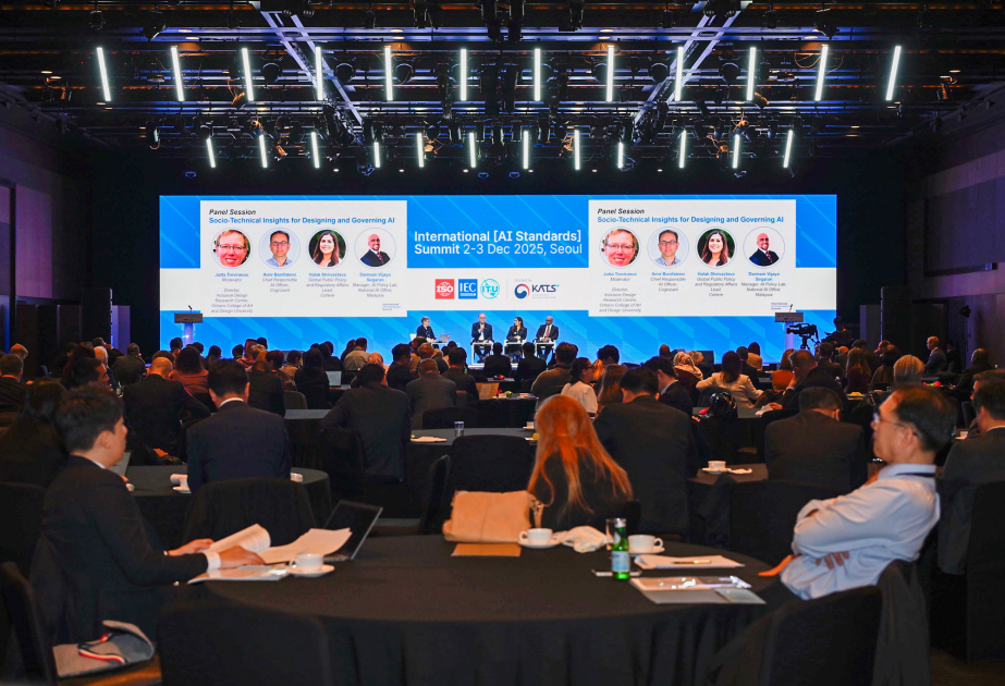 AZSTAND representatives attend International AI Standards Summit 2025