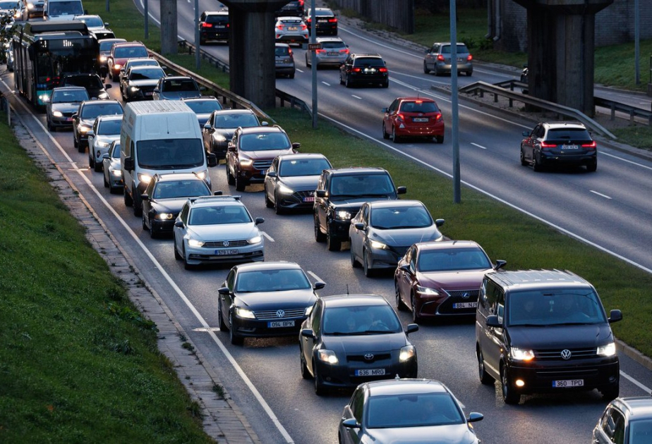 EU carmakers to comply with 90% emissions reduction by 2035 as full combustion engine ban scrapped