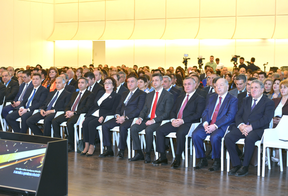 Həkimləri Təkmilləşdirmə İnstitutunun 90 illik yubileyinə həsr olunmuş beynəlxalq elmi-praktik konqres işə başlayıb - YENİLƏNİB  VİDEO