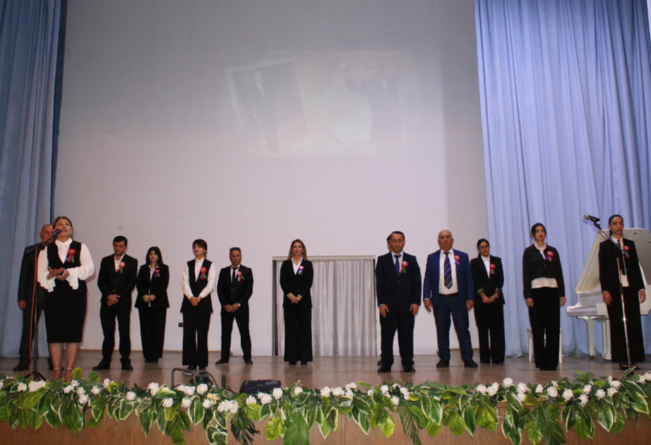 “Konstitusiya və Suverenlik İli” çərçivəsində Balakəndə ədəbi-bədii kompozisiya təqdim edilib