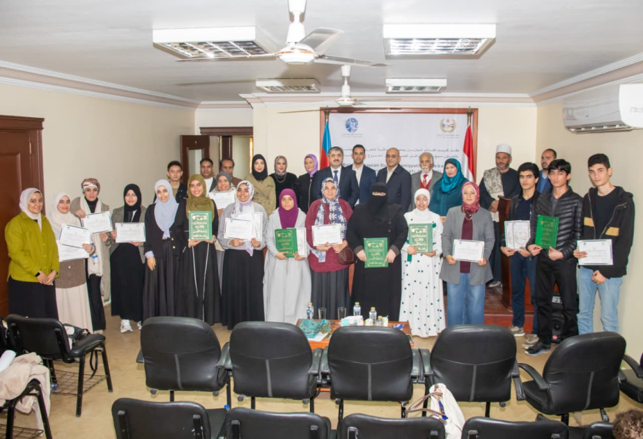 Misirdə Azərbaycan dilini öyrənən tələbələrə diplomlar təqdim olunub