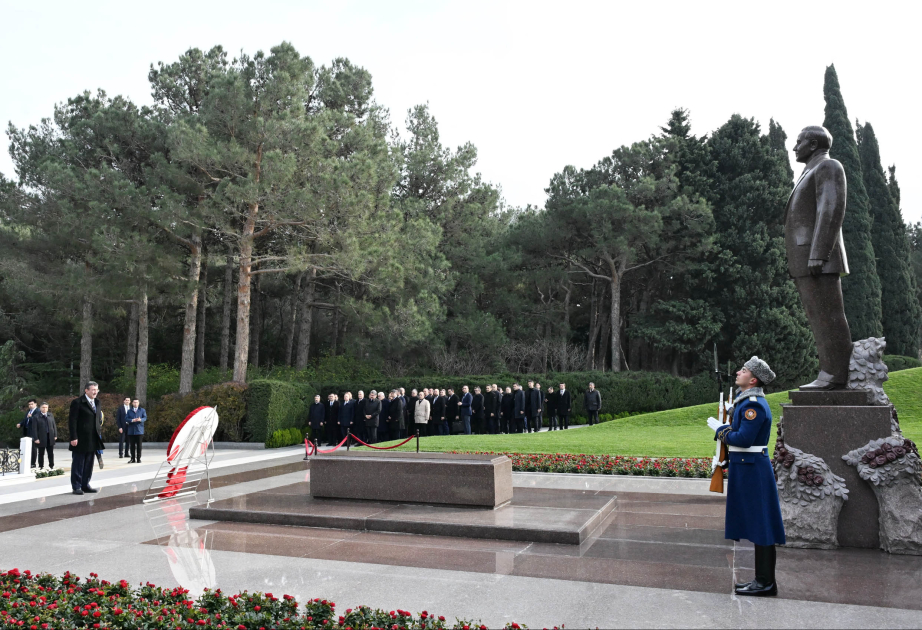Turkish Vice President Cevdet Yılmaz pays tribute to National Leader Heydar Aliyev