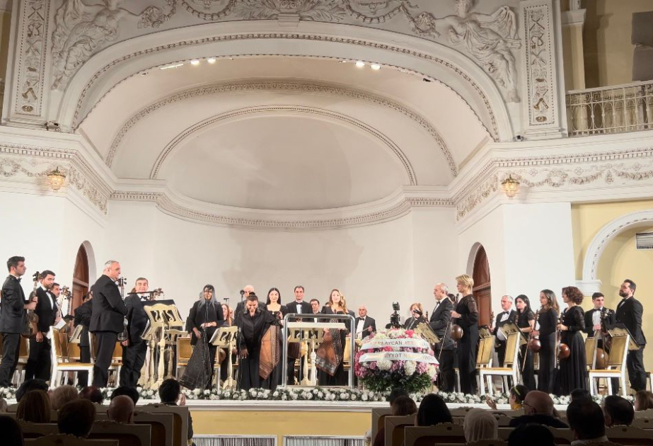 Filarmoniyada Xalq şairi Fikrət Qocanın 90 illiyinə həsr edilən konsert olub VİDEO