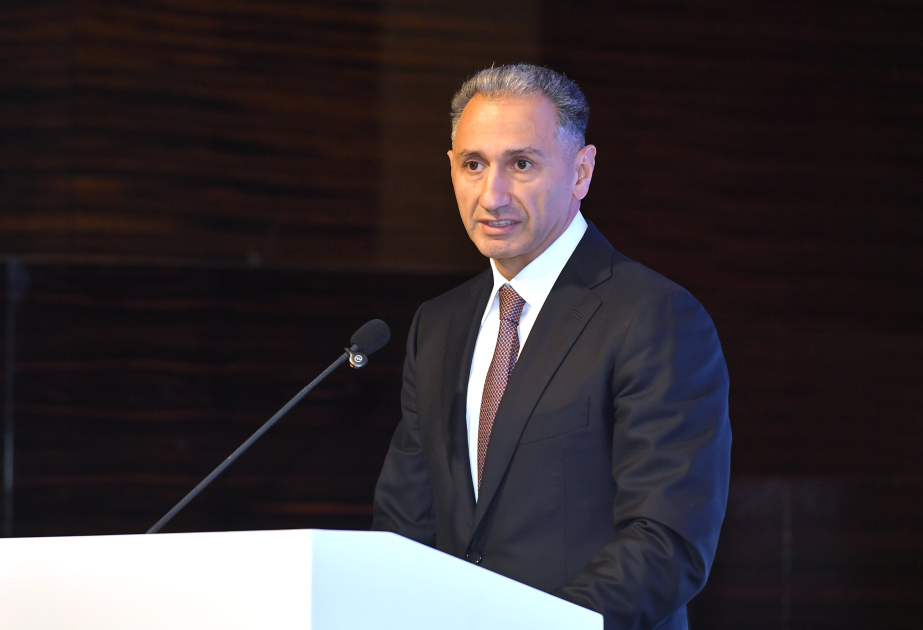 وزير التنمية الرقمية يشدد على ضرورة حماية الأطفال في البيئة الرقمية