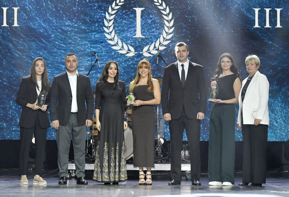 Министерство молодежи и спорта наградило лучших по итогам года - ОБНОВЛЕНО