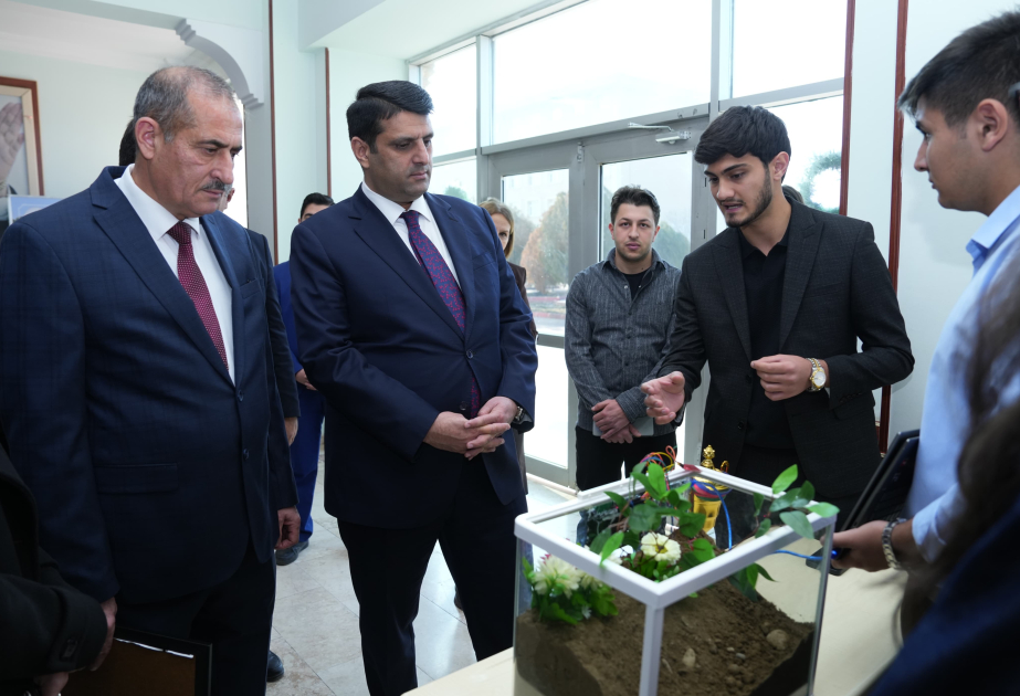 Naxçıvan Dövlət Universitetində “Elektronika və proqramlaşdırma” sərgisi açılıb