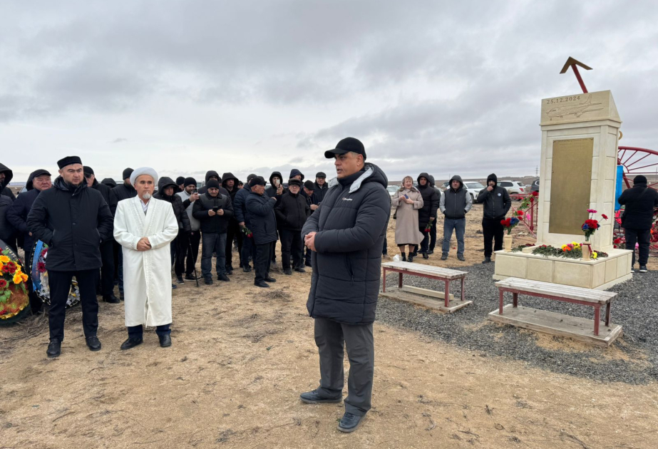 Victims of AZAL plane crash commemorated in Aktau