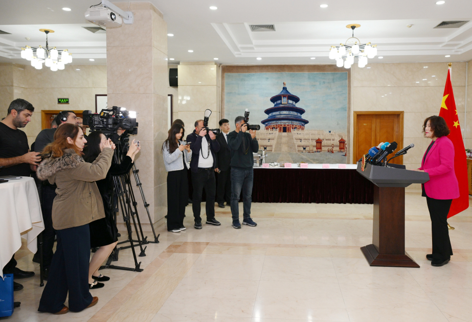 Lu Mey: Humanitar əməkdaşlıq Çin və Azərbaycan xalqları arasında dostluğun möhkəmlənməsinə xidmət edir