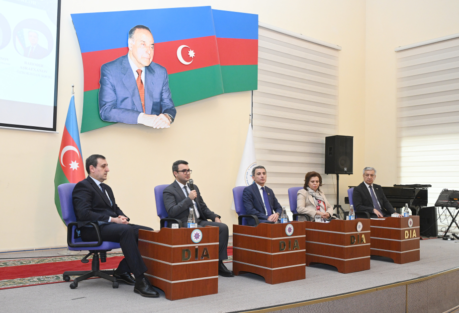 “İlhamlı gənclər: Multikultural Azərbaycan nəsli” mövzusunda forum keçirilib