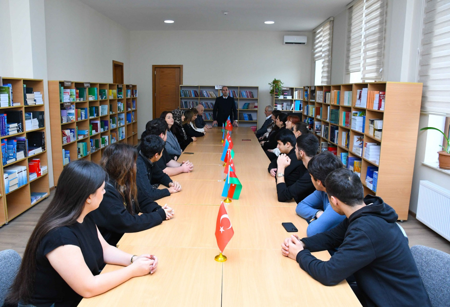Aqrar Universitetdə təyyarə qəzasının ildönümündə həlak olanların xatirəsi anılıb