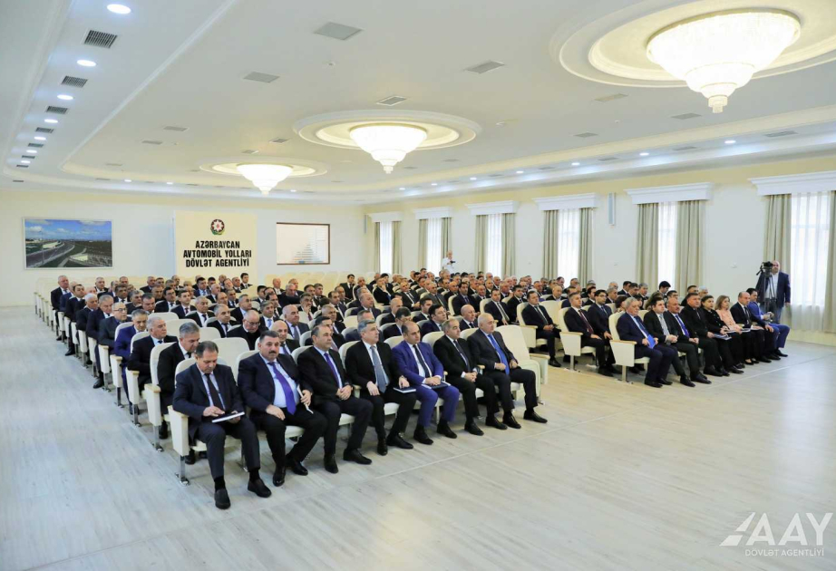 Azad edilmiş ərazilərdə uzunluğu 3700 kilometrdən çox olan avtomobil yolları inşa olunur